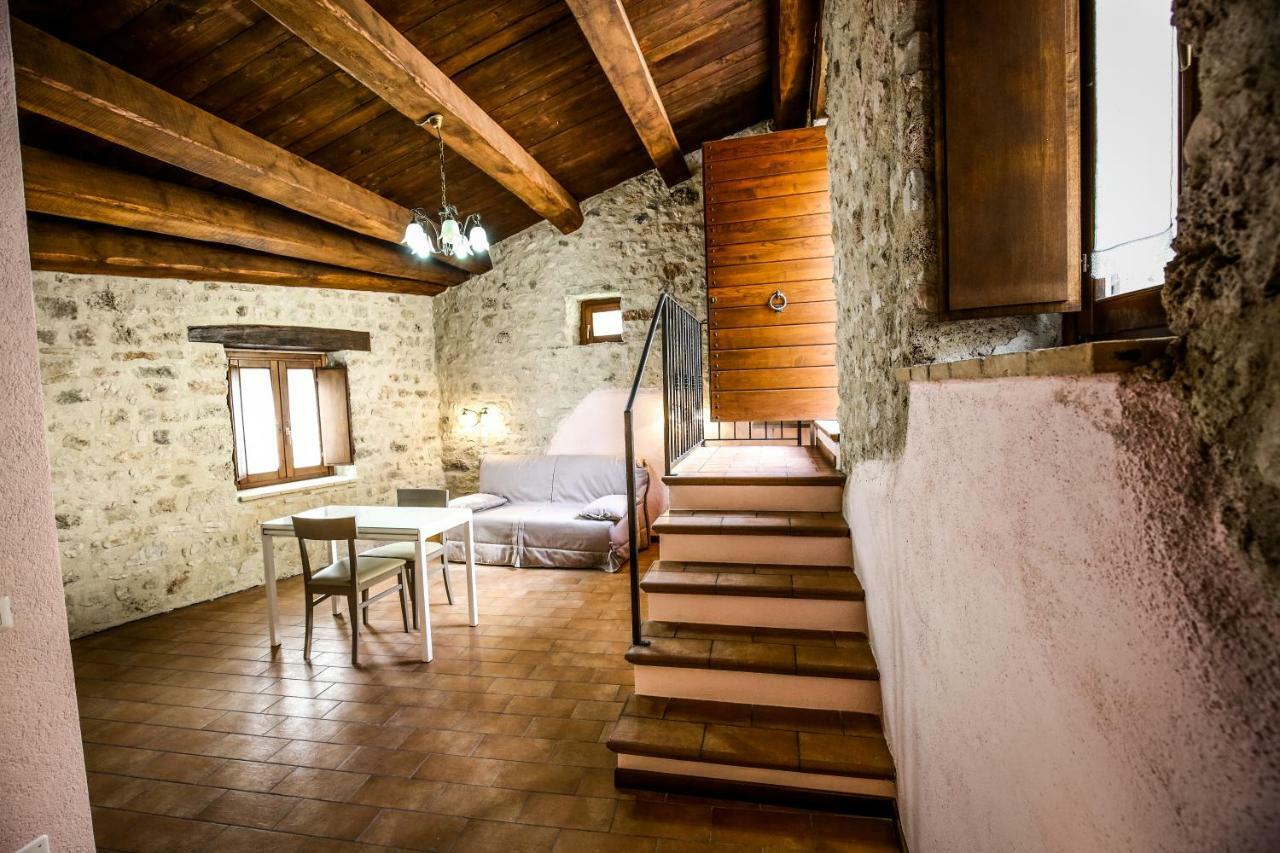Le Aie Di Postignano Apartment Sellano Bagian luar foto