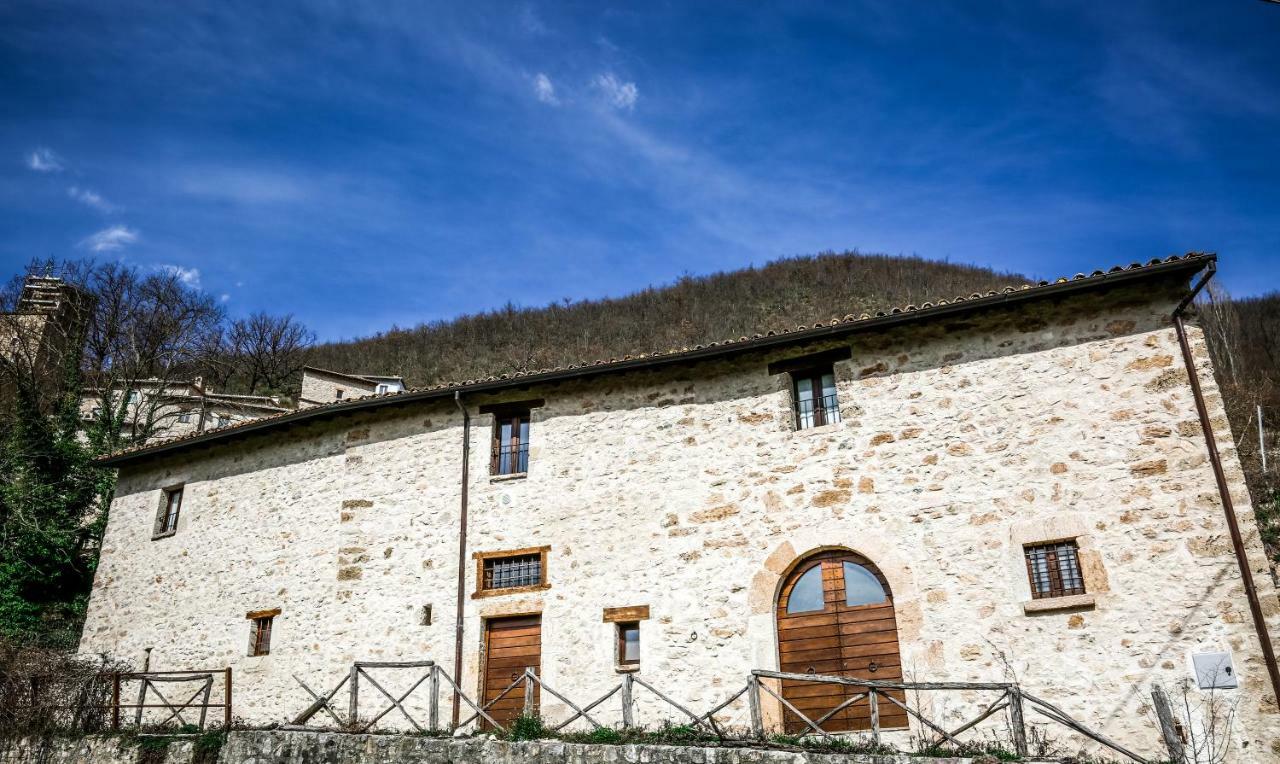 Le Aie Di Postignano Apartment Sellano Bagian luar foto